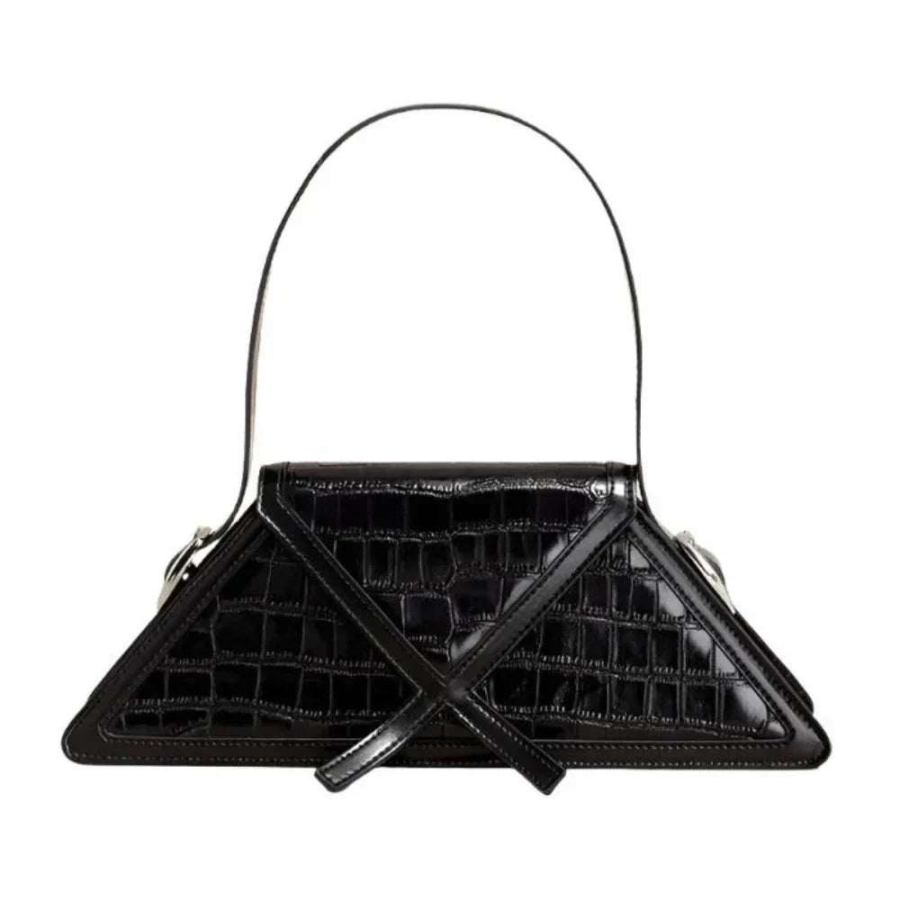 Geometric handbag with a structured design