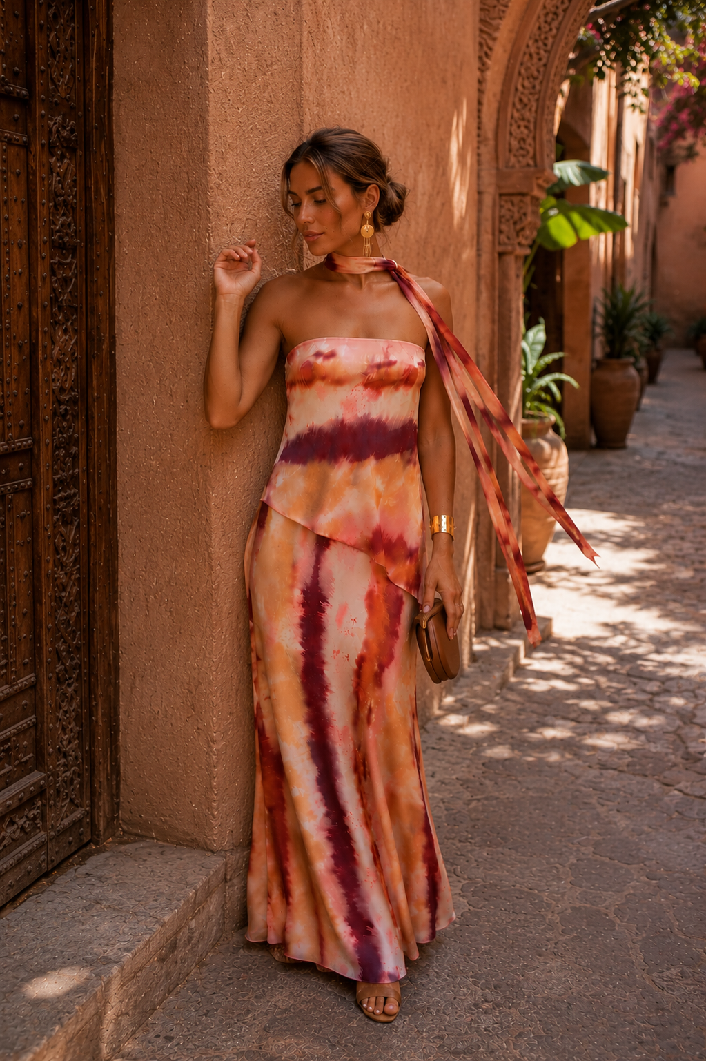 Long printed dress with a strapless neckline