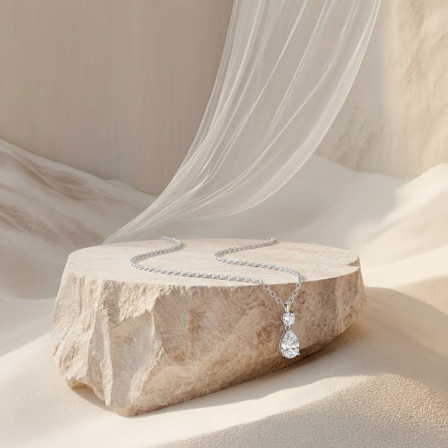 Elegant Teardrop Necklace